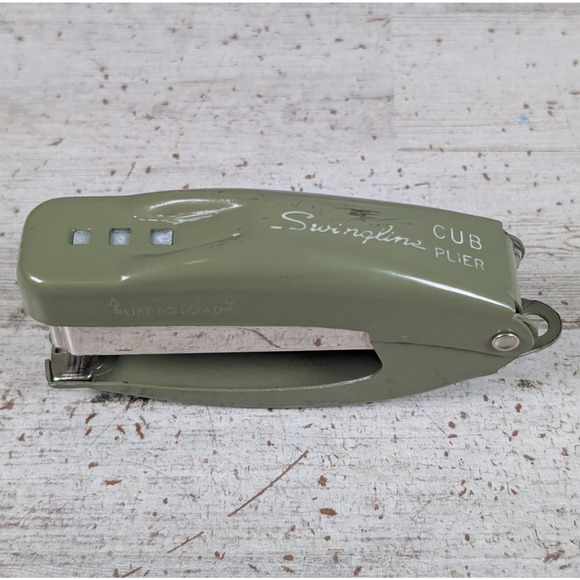 Vintage Swingline Cub Plier Handheld Stapler Green 4" Tested Works - Cub or 77 - Picture 1 of 8